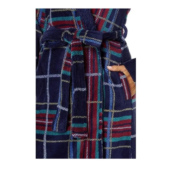 Vera Bradley Women’s Plush Fleece Robe - Picture 2 of 8